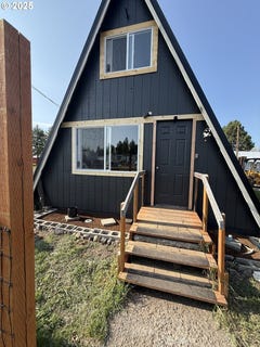 /international/us/112-e-state-st-ukiah-or-110102175084/