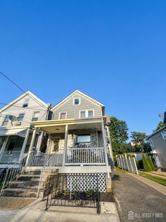 /international/us/180-state-street-perth-amboy-nj-110108577045/