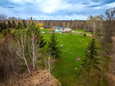 /international/us/33071-holly-road-pine-city-mn-110107751784/