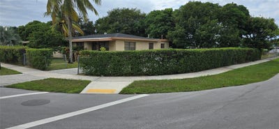 /international/us/17230-nw-10th-court-miami-fl-110106453904/
