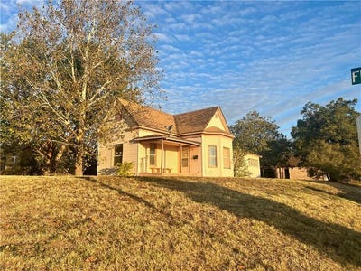 /international/us/423-e-franklin-avenue-weatherford-ok-110080285114/