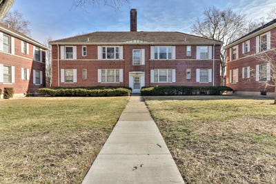 /international/us/1506-delmont-court-urbana-il-110109136126/