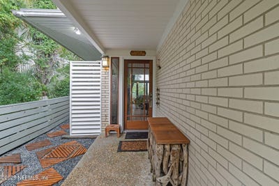 /international/us/2337-seminole-road-atlantic-beach-fl-110101399376/