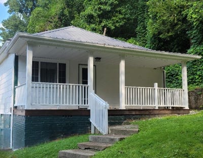 /international/us/68-persinger-williamson-wv-110104488516/