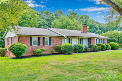 /international/us/2376-charlotte-highway-mooresville-nc-110100872382/
