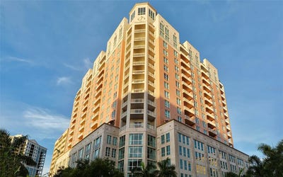 /international/us/1350-main-street-sarasota-fl-110096647702/