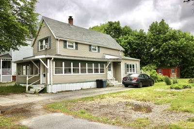 /international/us/255-sabattus-street-lewiston-me-110108468728/
