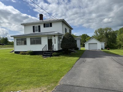 /international/us/4930-state-route-11-ellenburg-depot-ny-110100634724/