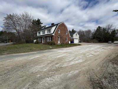 /international/us/265-mast-road-goffstown-nh-110107787683/