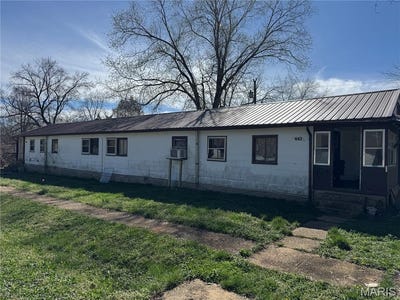 /international/us/443-walnut-street-piedmont-mo-110106497022/