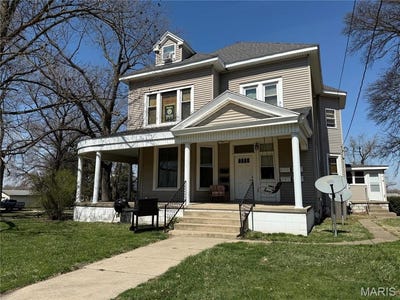 /international/us/300-e-2nd-street-pana-il-110098560900/