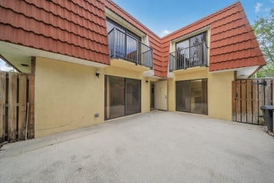 /international/us/713-nw-99th-circle-plantation-fl-110108304832/