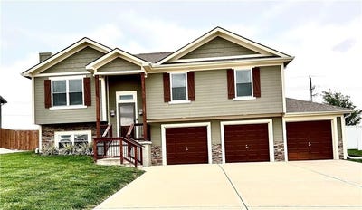 /international/us/1212-viola-street-smithville-mo-110108742692/