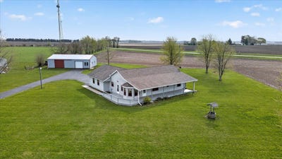 /international/us/1936-hoosier-road-franklin-grove-il-110107393259/