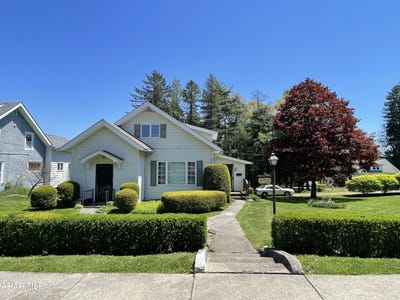 /international/us/608-margaret-street-ebensburg-pa-110099511956/