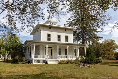 /international/us/1572-saybrook-road-haddam-ct-110102660724/