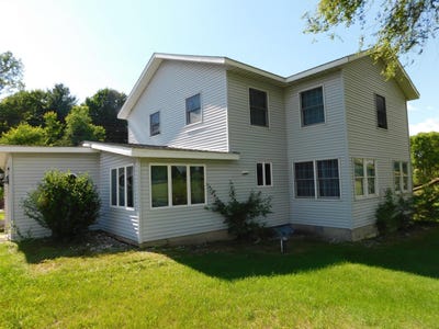 /international/us/11518-chippewa-highway-bear-lake-mi-110109084851/