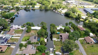 /international/us/3831-n-ringdove-point-crystal-river-fl-110100512269/?lang=zh-tw