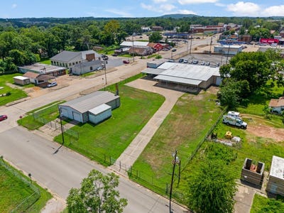 /international/us/414-e-marshall-street-gilmer-tx-110120146793/