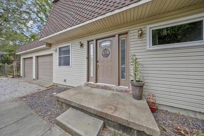/international/us/7424-oaklawn-drive-newburgh-in-110119987474/