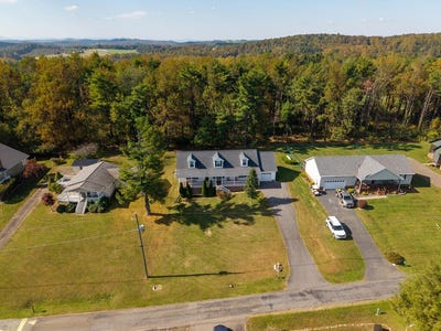 /international/us/85-chateau-lane-fancy-gap-va-110120556817/