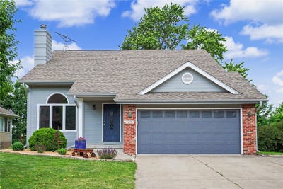 /international/us/1080-3rd-street-waukee-ia-110108550971/