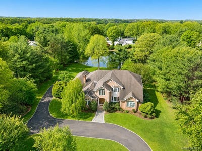 /international/us/23-overbrook-lane-upper-brookville-ny-110107856837/