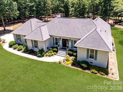 /international/us/11100-tara-oaks-drive-mint-hill-nc-110108218136/