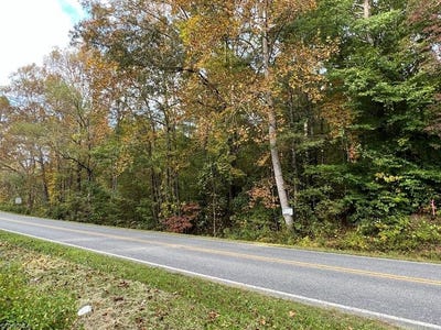 /international/us/pipers-gap-road-lot-17-plus-4-acres-mount-airy-nc-110079285312/
