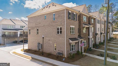 /international/us/1972-deco-drive-kennesaw-ga-110108352151/