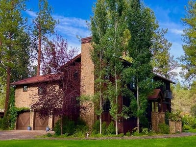 /international/us/69960-camp-polk-road-sisters-or-110106096601/