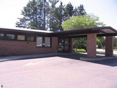 /international/us/1010-w-north-down-river-road-grayling-mi-110101262593/?lang=zh-cn
