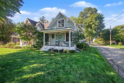 /international/us/858-saint-joseph-street-south-haven-mi-110120137458/