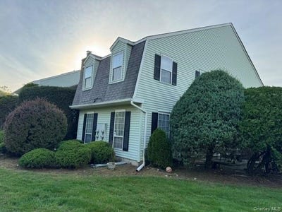 /international/us/24-the-rise-warwick-ny-110108225576/
