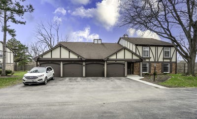 /international/us/2950-northampton-drive-rolling-meadows-il-110108711343/