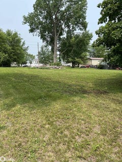 /international/us/413-spring-street-humeston-ia-110097525370/