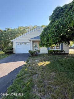 /international/us/2-elm-court-barnegat-nj-110108267065/
