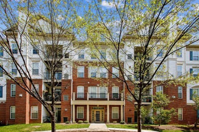 /international/us/11506-sperrin-circle-fairfax-va-110107653700/