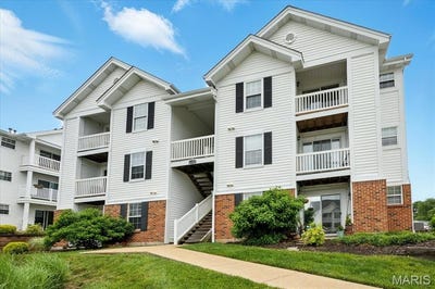 /international/us/16535-victoria-crossing-drive-wildwood-mo-110100023251/