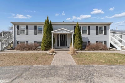 /international/us/2-country-lane-unit-1-ventura-ia-110106852531/