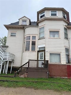 /international/us/226-7th-street-nw-faribault-mn-110107712220/