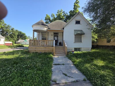 /international/us/700-w-rollins-st-moberly-mo-110108656425/