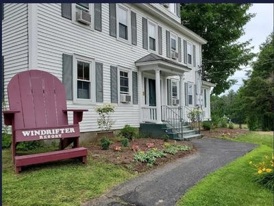 /international/us/337-s-main-street-wolfeboro-nh-110103522368/