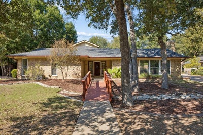 /international/us/1501-schumac-lane-bedford-tx-110120456197/