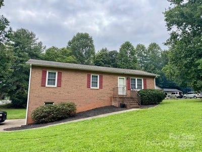 /international/us/2970-lake-drive-morganton-nc-110101503040/?lang=id