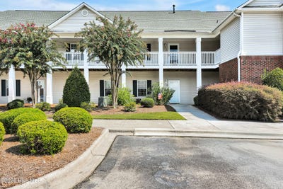/international/us/1608-willoughby-park-court-wilmington-nc-110109808325/