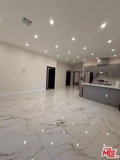 /international/us/5822-denny-ave-north-hollywood-ca-110108611012/