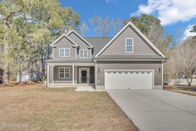 /international/us/408-crown-drive-washington-nc-110105775947/