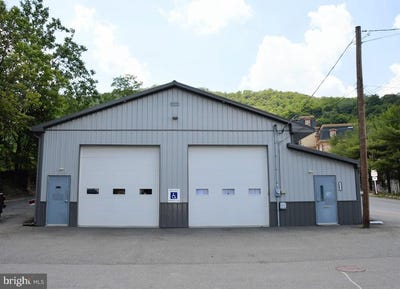 /international/us/215-mauch-chunk-street-pottsville-pa-110109268195/