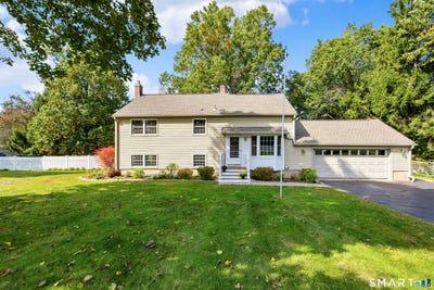 /international/us/1545-rhey-avenue-wallingford-ct-110120460185/